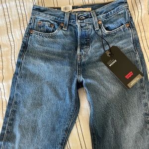 Levi jeans NWT